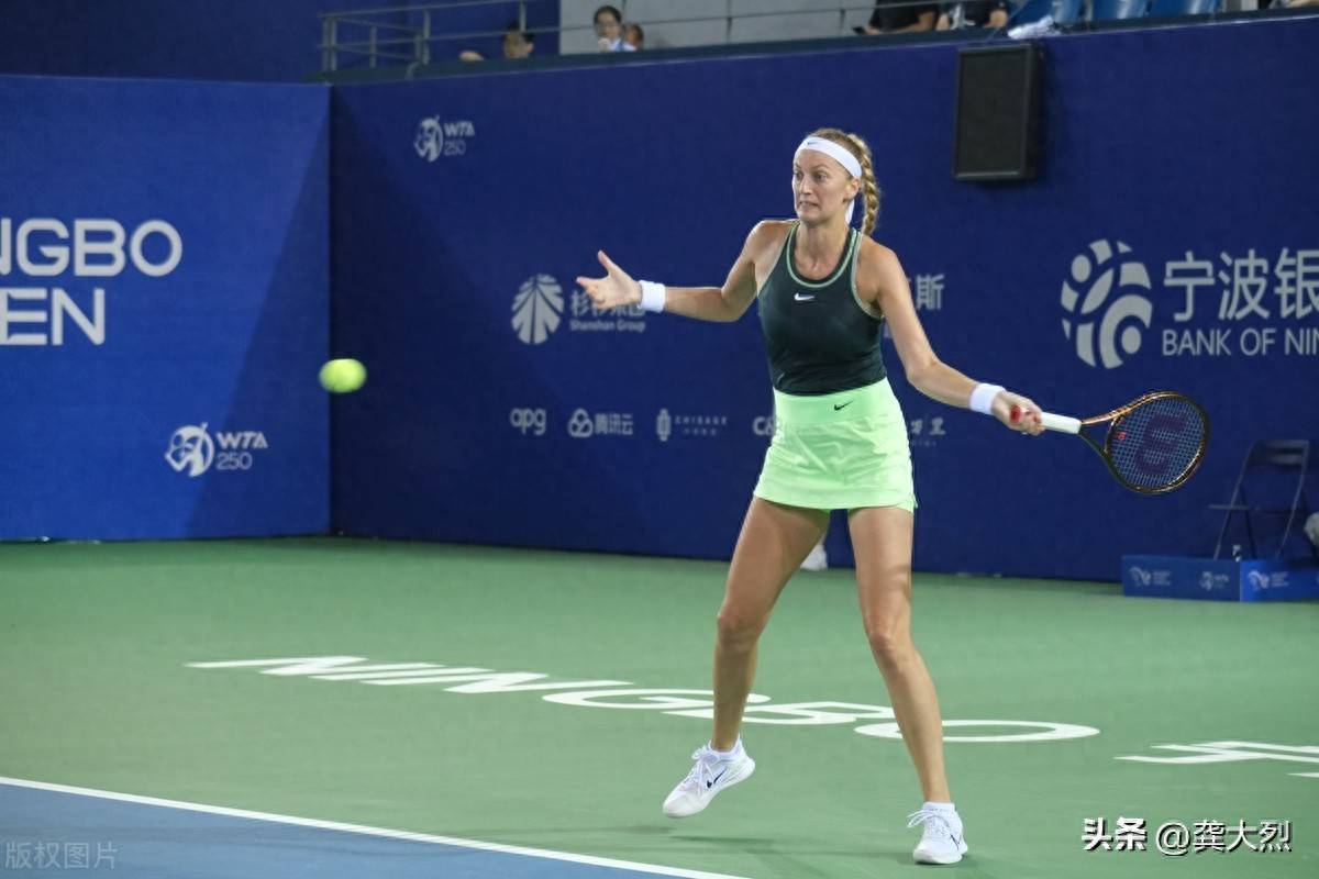  科维托娃在勇士比赛中高光表现，逆转引发热议！