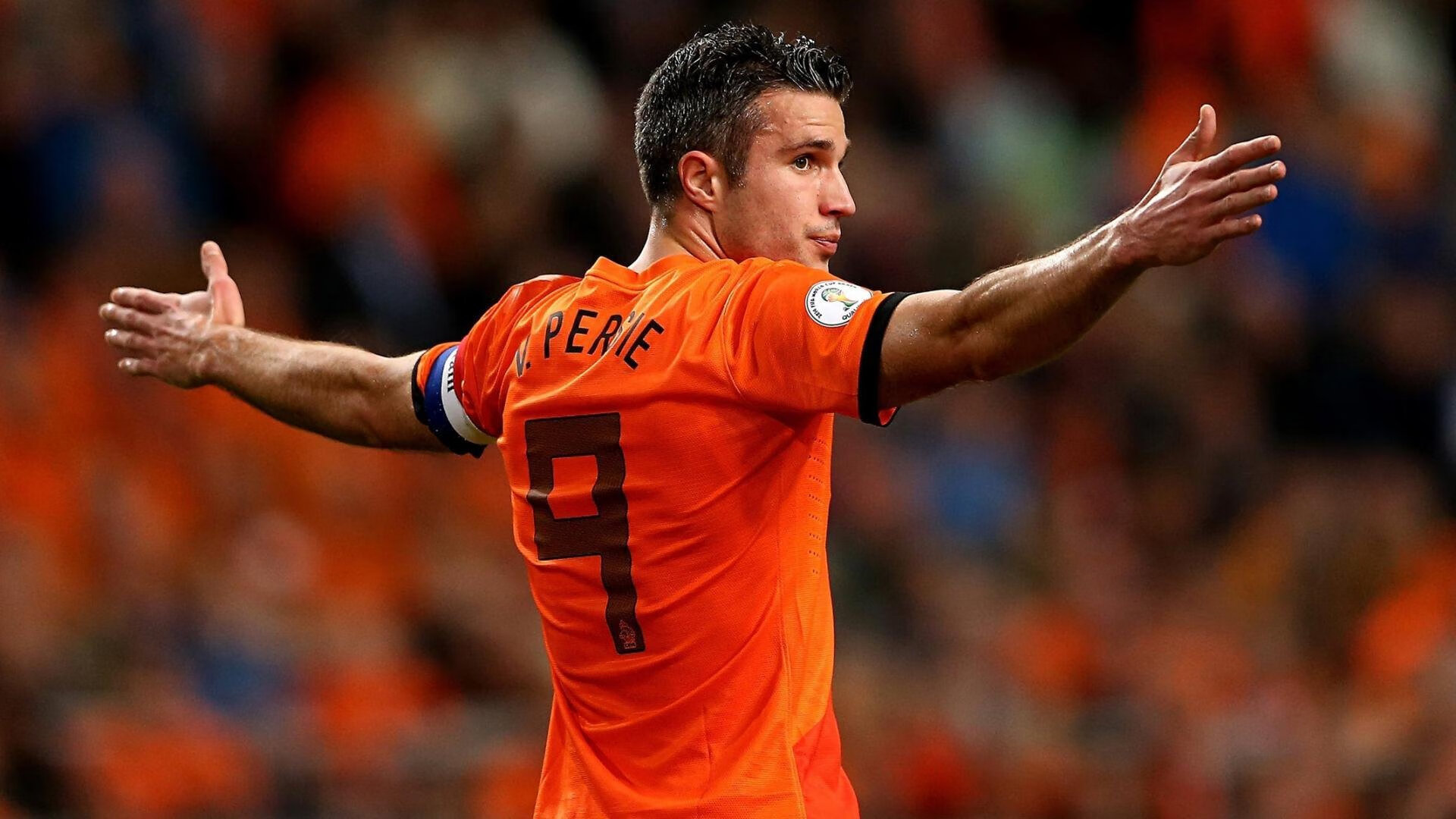 世俱杯转会风云：曼城盯上锋线强援，谢震业或成交易筹码